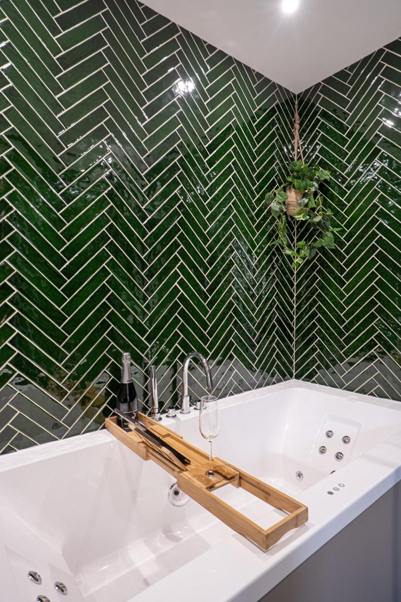 Charming House With A Hot Tub Holiday home Saint-Ouen (Seine-Saint-Denis)